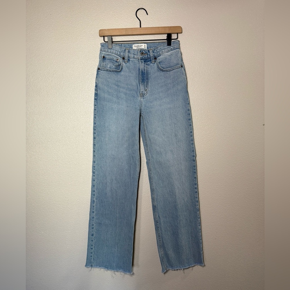 Abercrombie & Fitch The 90s Relaxed Jean High Rise 26 D7 - Picture 3 of 9